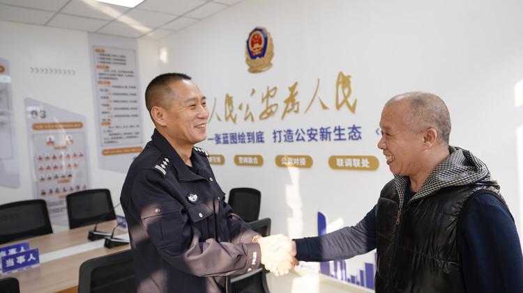 ：践行新时代“枫桥经验”的鲜活样本米乐体育M6直播平台“亚楠调解室”(图1)